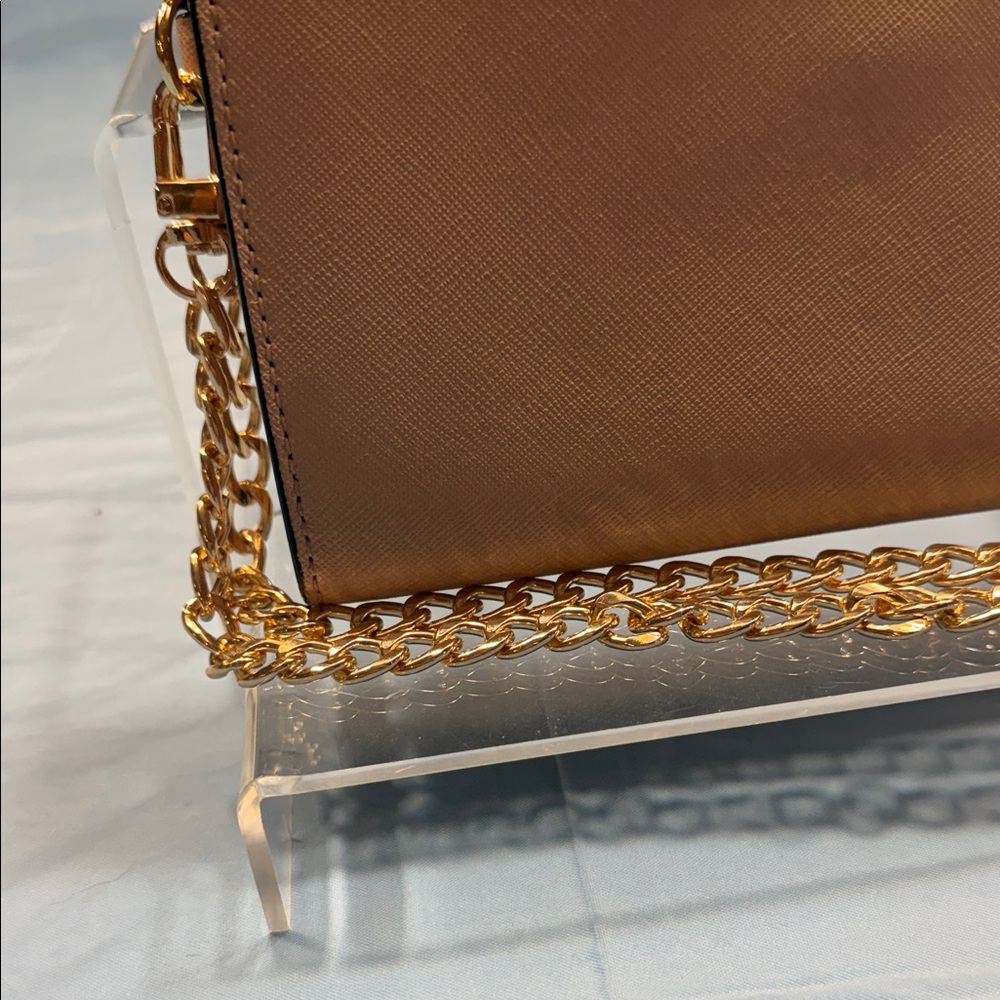 Michael Kors Blush Pink Wristlet with Gold Chain EUC - Picture 3 of 12
